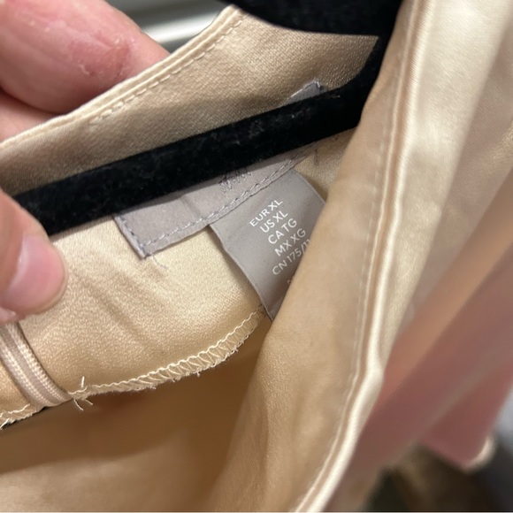 Ivory Peplum Style Blouse - Picture 7 of 8